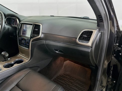 Used 2015 Jeep Grand Cherokee Limited w/ Trailer Tow Group IV image 30