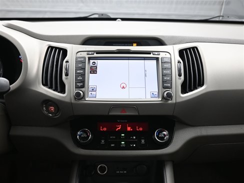 Used 2011 Kia Sportage EX w/ Premium Pkg w/Leather Seats image 13