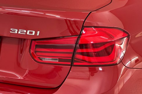 Used 2017 BMW 320i Sedan image 12