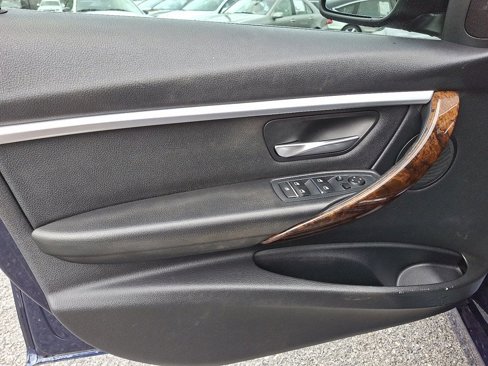 Used 2017 BMW 330i xDrive Sedan image 12
