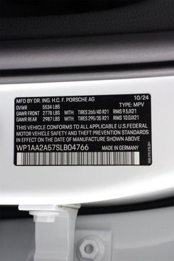Certified 2025 Porsche Macan image 19