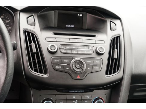 Used 2016 Ford Focus SE image 22