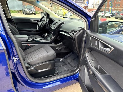 Used 2015 Ford Edge SE image 10