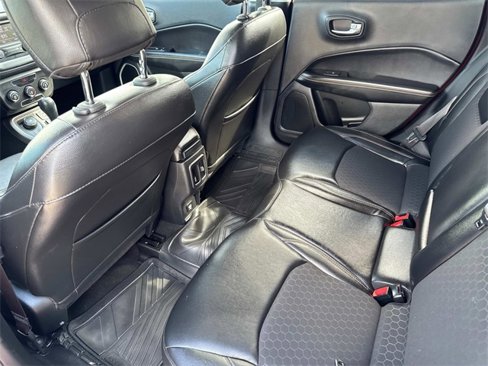 Used 2018 Jeep Compass Latitude image 14