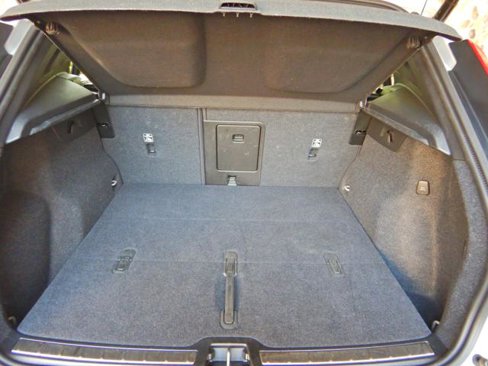 Used 2025 Volvo XC40 B5 Plus image 14