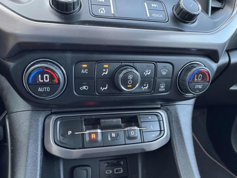 Used 2022 GMC Acadia AT4 w/ Technology Package image 28