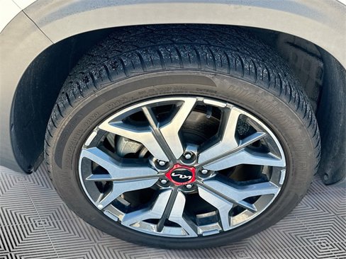 Used 2022 Kia Seltos SX w/ Sunroof Package image 33