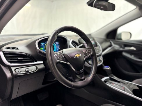 Used 2017 Chevrolet Volt LT w/ Comfort Package image 15
