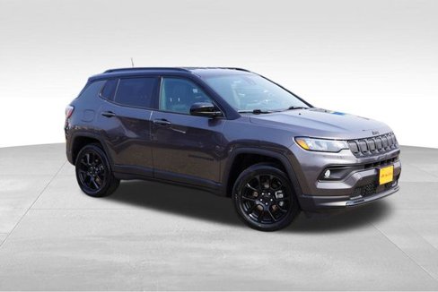 Certified 2022 Jeep Compass Altitude w/ Convenience Group image 3