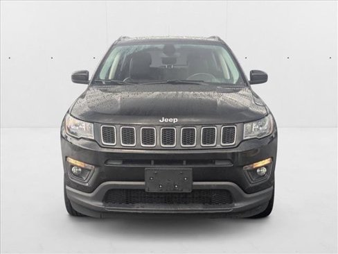 Used 2020 Jeep Compass Latitude w/ Cold Weather Group image 2