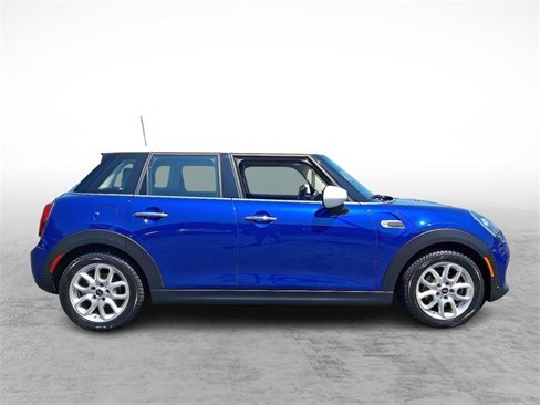 Used 2021 MINI Cooper 4-Door Hardtop w/ Driver Assistance Package image 7