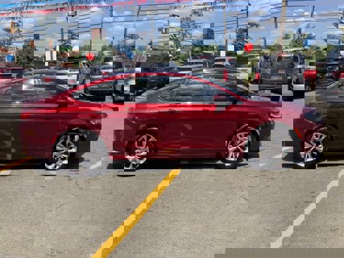 Used 2015 Chrysler 200 S w/ Navigation & Sound Group I image 4