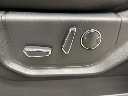 Used 2016 Ford F150 Lariat w/ Equipment Group 502A Luxury image 29