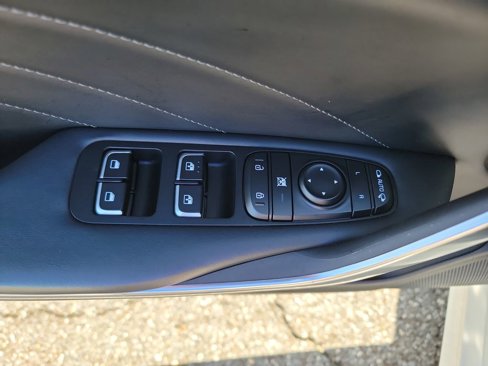 Used 2022 Kia Stinger GT2 image 21