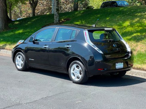 Used 2013 Nissan Leaf SV image 5