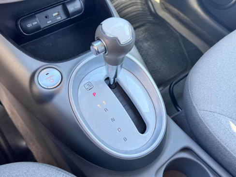 Used 2016 Kia Soul EV image 10