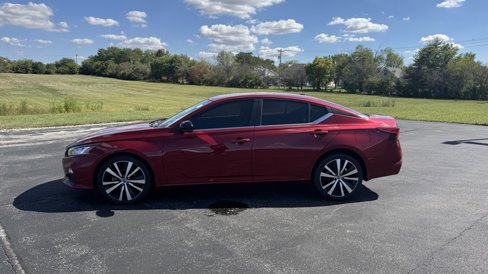 Used 2020 Nissan Altima 2.5 SR w/ Premium Package image 4