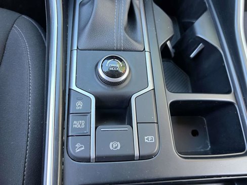 Used 2025 Kia Sorento LX image 20