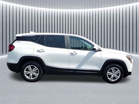 Certified 2024 GMC Terrain SLE image 2