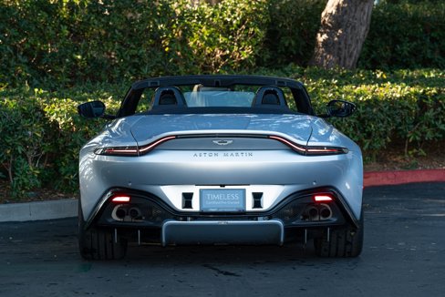 Used 2023 Aston Martin V8 Vantage Roadster image 7