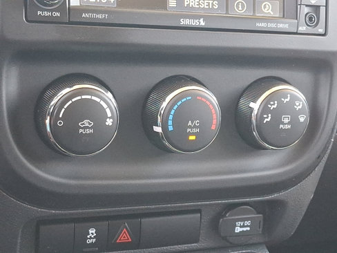 Used 2017 Jeep Patriot Sport w/ Power Value Group image 16