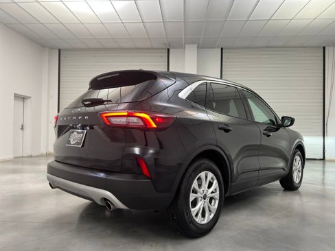 Used 2024 Ford Escape Active w/ Cold Weather Package image 7
