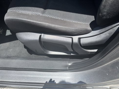Used 2021 Nissan Rogue Sport S image 5
