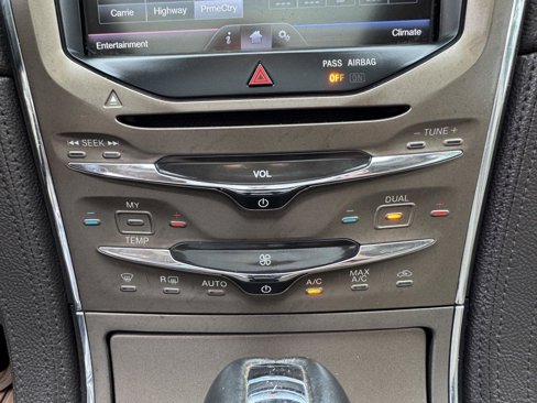 Used 2015 Lincoln MKX AWD w/ Equipment Group 102A image 23