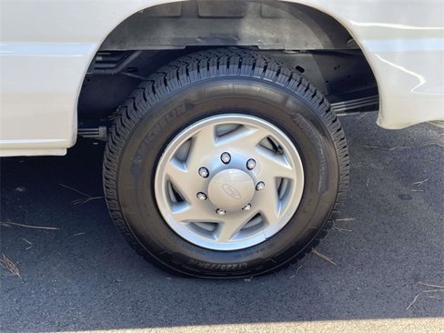 Used 2014 Ford E-350 and Econoline 350 XLT image 19