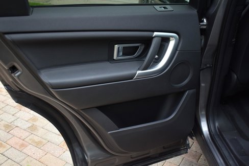 Used 2017 Land Rover Discovery Sport HSE image 34