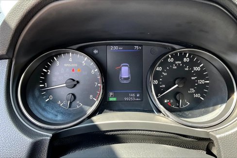 Used 2019 Nissan Rogue SV image 19