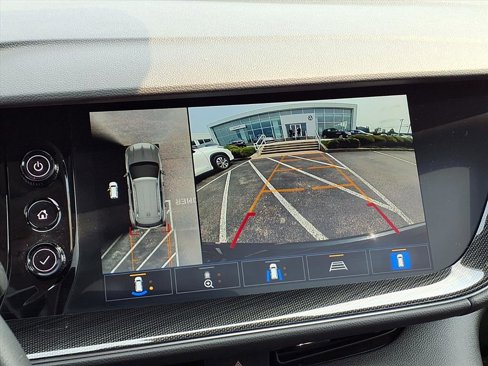 Used 2022 Buick Envision Essence w/ Technology Package II image 17