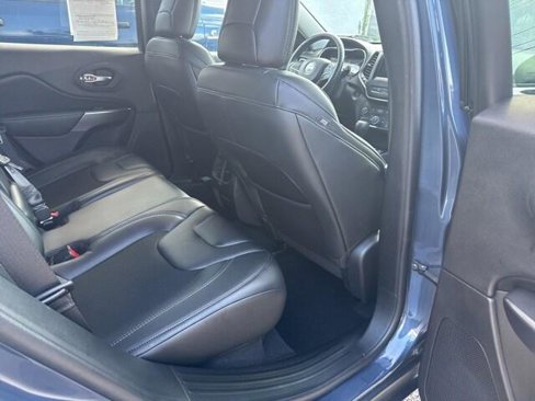 Certified 2020 Jeep Cherokee Latitude Plus w/ Cold Weather Group image 13