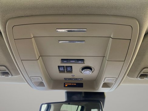 Used 2018 GMC Yukon XL SLT w/ Open Road Package image 15