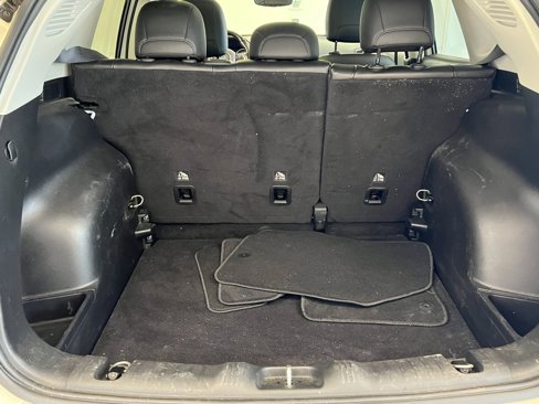 Used 2020 Jeep Compass Limited image 28