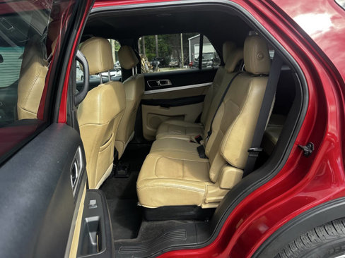 Used 2016 Ford Explorer XLT w/ Equipment Group 202A image 14