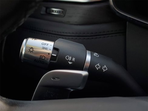 Used 2021 Jaguar F-PACE S image 15