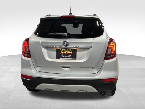Used 2022 Buick Encore Preferred w/ Safety Package image 5