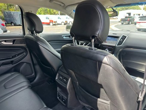Used 2017 Ford Edge Titanium w/ Technology Package image 28
