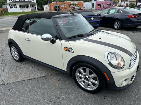 Used 2011 MINI Cooper Convertible w/ Premium Pkg image 20