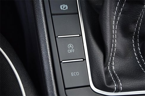 Certified 2024 Volkswagen Jetta Sport image 17