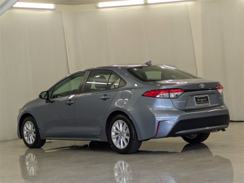 Used 2020 Toyota Corolla LE image 6