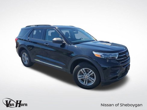 Used 2022 Ford Explorer XLT image 1