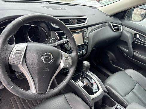Used 2016 Nissan Rogue SL w/ SL Premium Package image 5