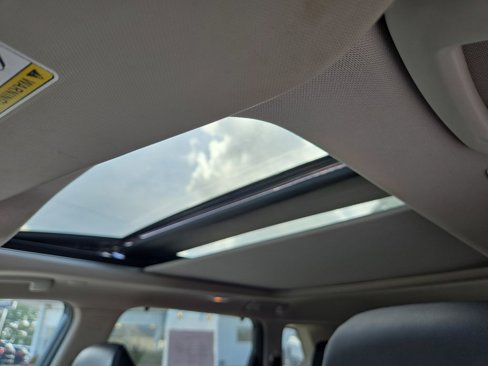 Used 2023 Nissan Rogue SV image 27