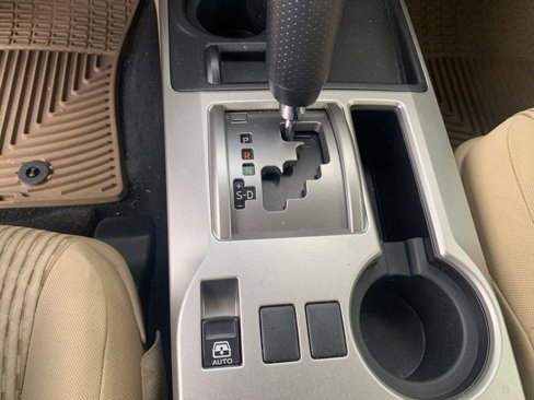 Used 2013 Toyota 4Runner SR5 image 17