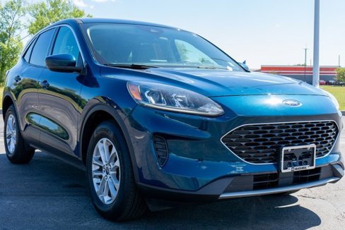 Used 2020 Ford Escape SE image 4