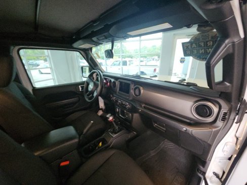 Certified 2022 Jeep Gladiator Sport image 27