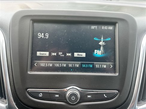 Used 2018 Chevrolet Equinox LT image 39