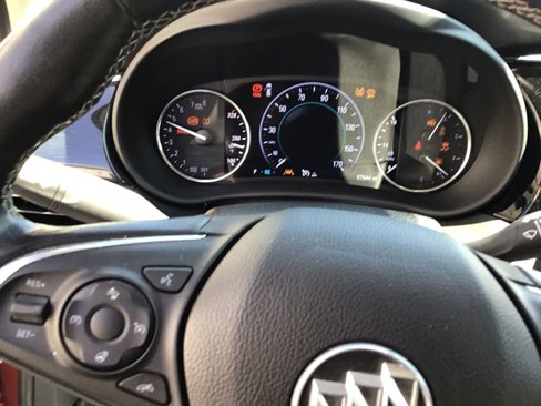Used 2018 Buick Envision Premium image 16